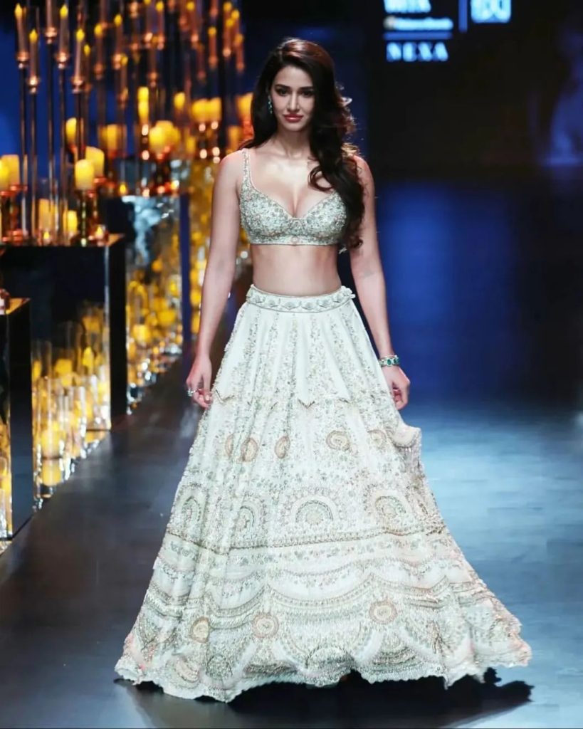 Celeb Watch: Manish Malhotra's 'A Summer Affair' opens Lakme Fashion Week  SR 2014 | StyleMag