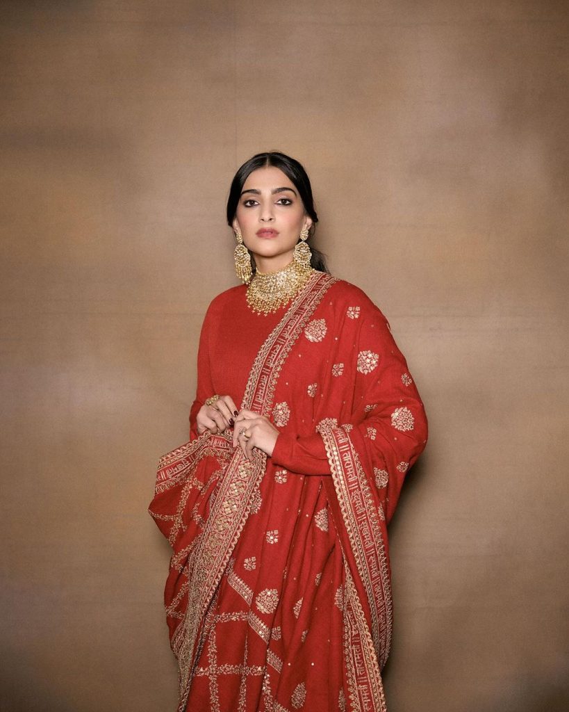Sonam Kapoor Ahuja's wedding lehenga is for every bride who loves red |  VOGUE India