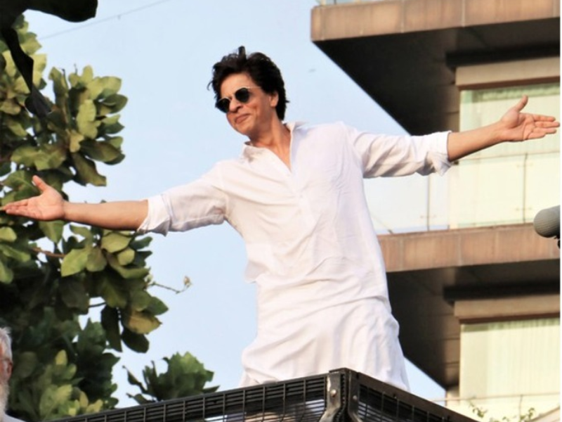 Shah Rukh Khan Croons 'Tujhe Dekha To' From DDLJ for Kajol at Red Sea  International Film Festival (Watch Video) | LatestLY