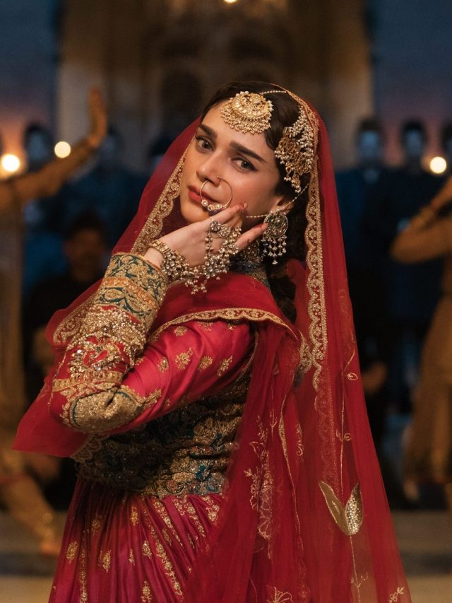 The Aesthetic Of 'Heeramandi': 5 Stunning Frames From Sanjay Leela ...