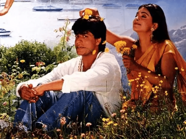 Here's how Shah Rukh Khan comforted Juhi Chawla after her mother's death