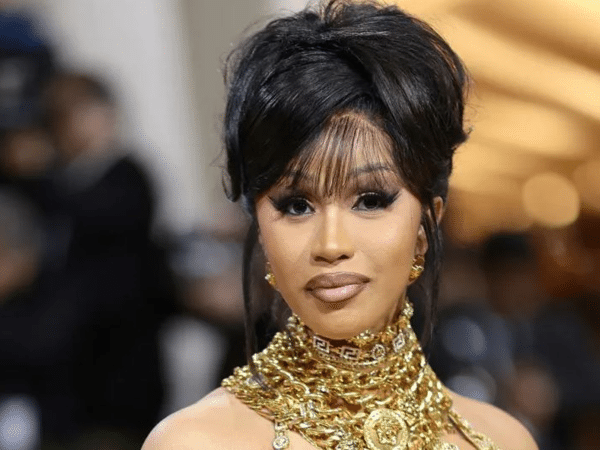 Cardi B Reveals She 'flashed' B**bs To GloRilla During One Of Their ...