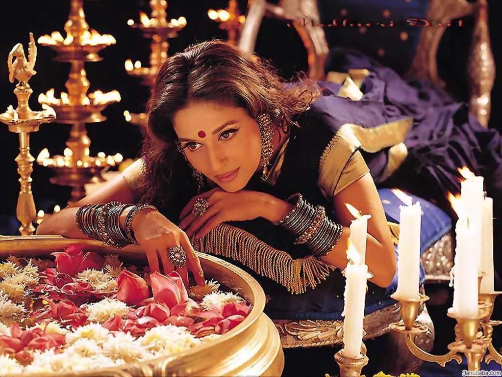 7 Reasons Why The Shah Rukh Khan Aishwarya Rai And Madhuri Dixit Starrer Devdas Is So Special 