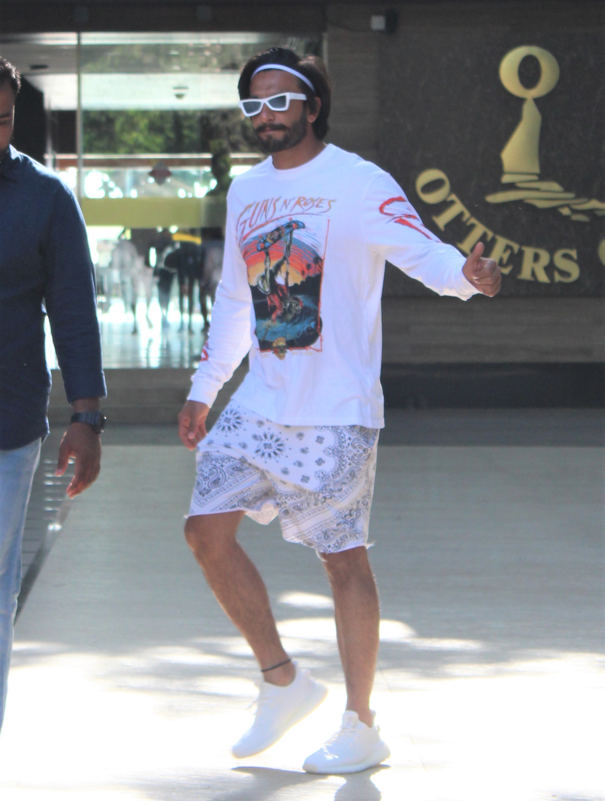 This casual Ranveer Singh look costs a little over ₹57000