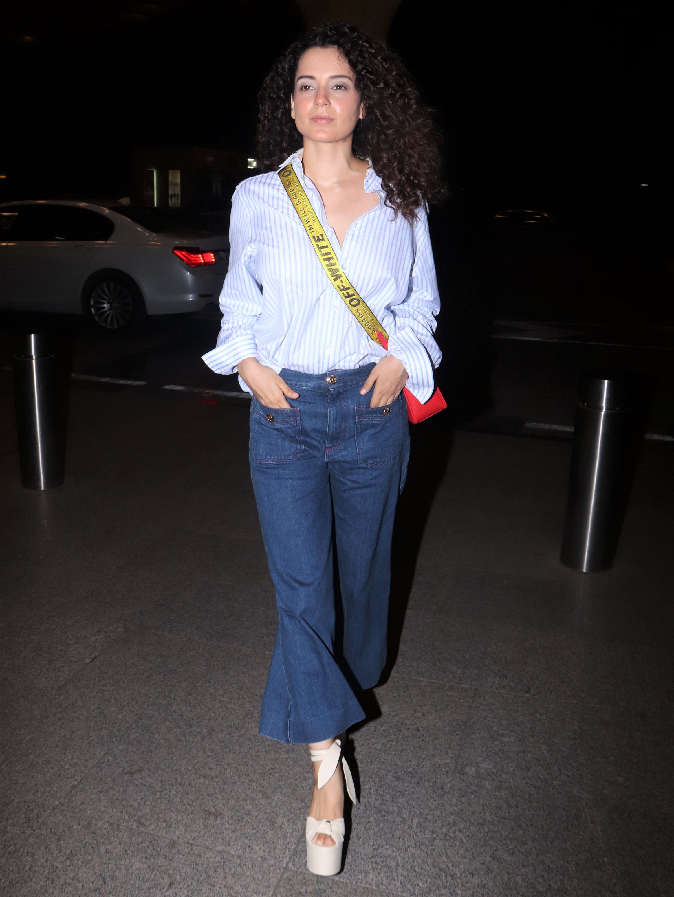 Priyanka Chopra, Kangana Ranaut and Aishwarya Rai Bachchan Look Gorgeous as  They Are Spotted at the Airport