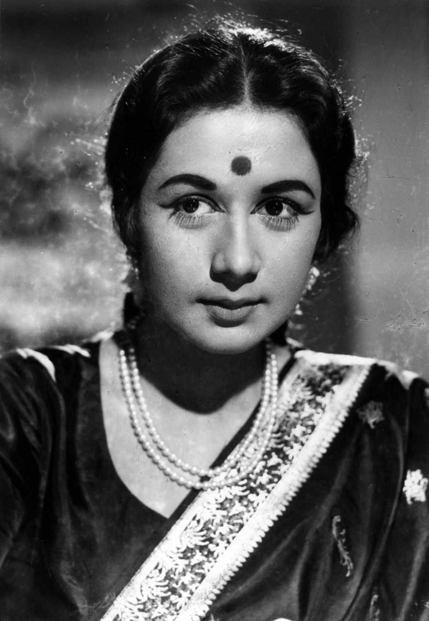 Meena Kumari and 6 Facts You Probably Don't Know About Her - Masala