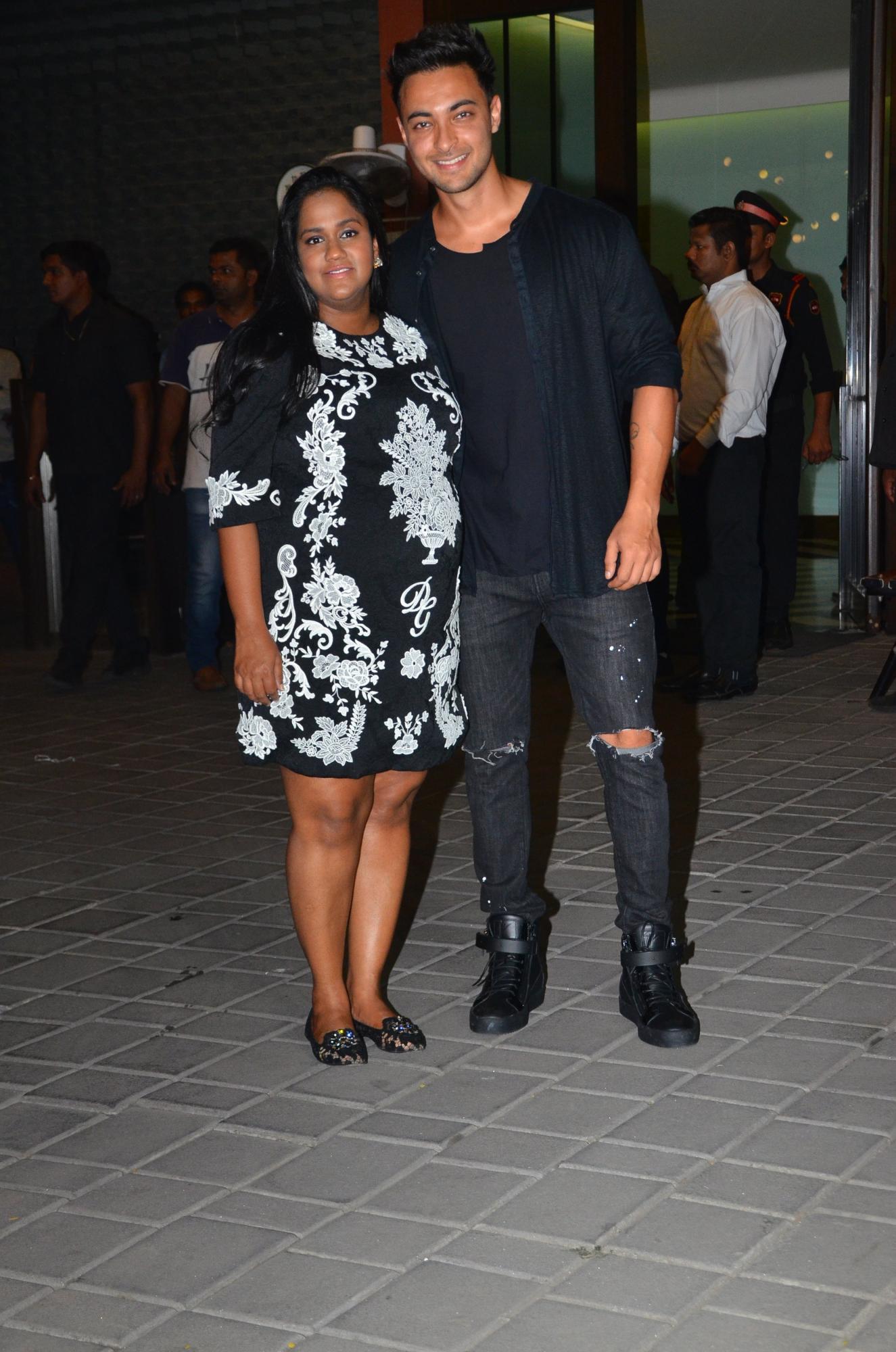 Arpita Khan And Aayush Sharma Bollywood Celebrities Attend Their Fifth Wedding Anniversary Bash Masala Com