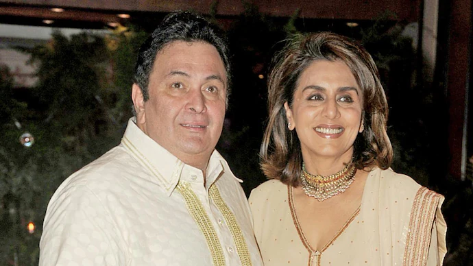 Remembering Rishi Kapoor: 5 adorable family pics of the late veteran ...