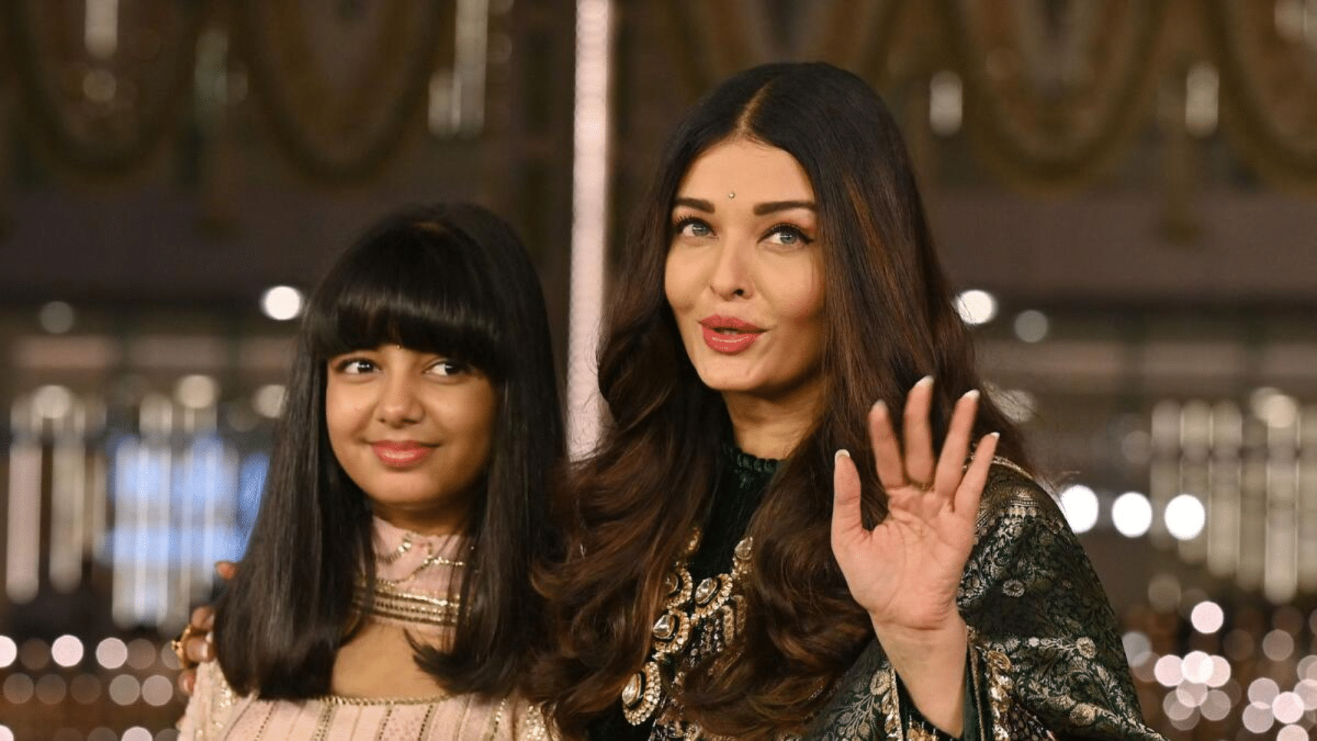 Aishwarya Rai Bachchan finally gives it back to trolls questioning daughter  Aaradhya's presence with actress at every event, “She's always with me"